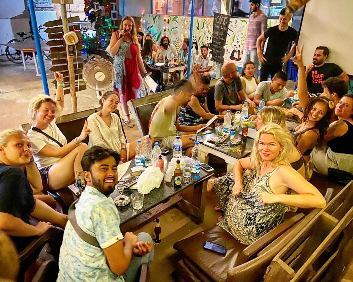 Happy Panda Hostel Arambol Goa ภายนอก รูปภาพ