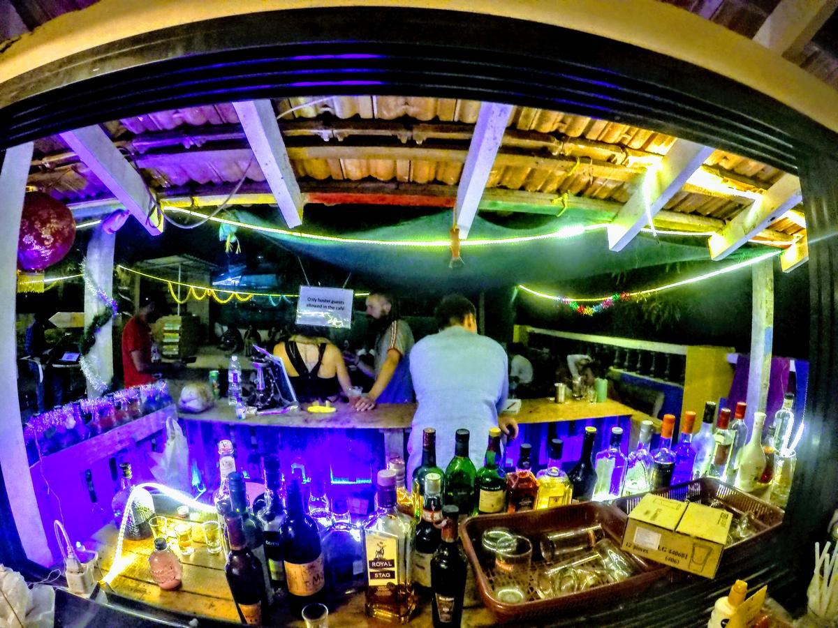 Happy Panda Hostel Arambol Goa ภายนอก รูปภาพ